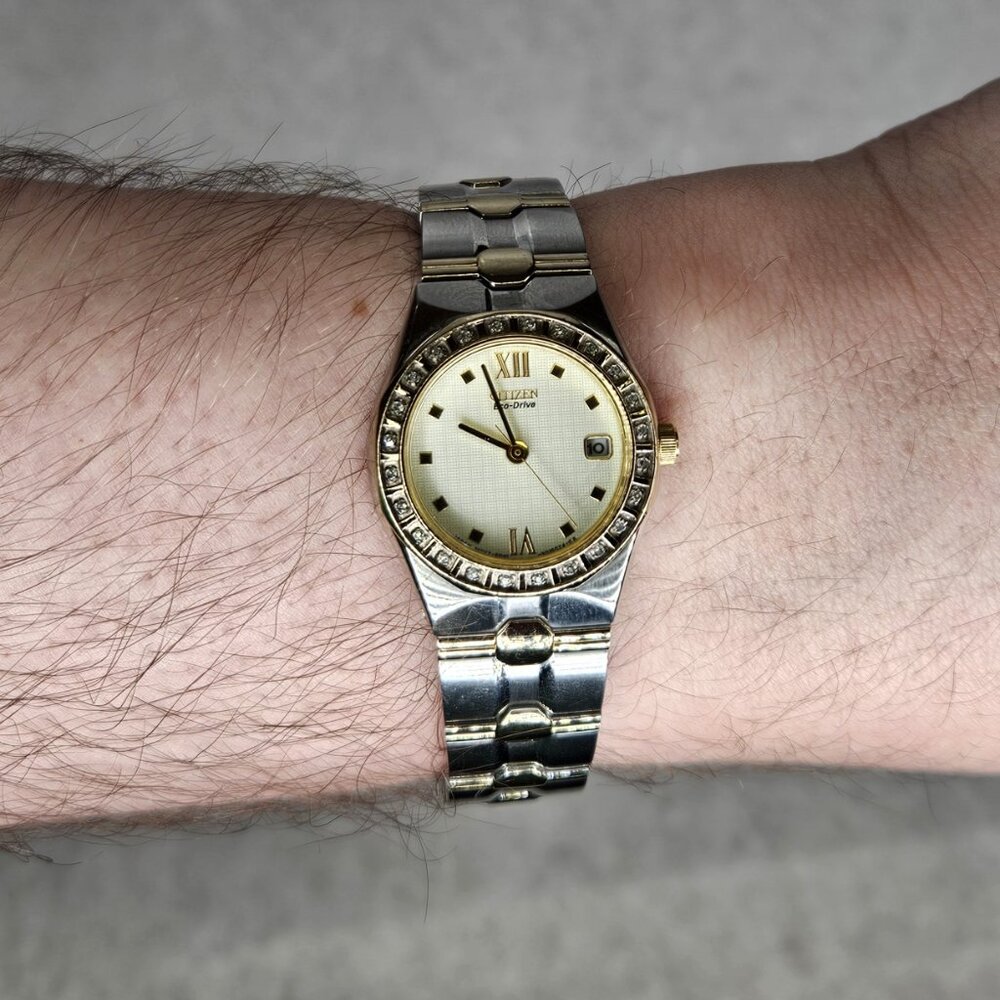 Citizen Eco-Drive E010-S008654 Diamond Bezel Gold & Silver Tone Wristwatch Watch - Picture 2 of 12